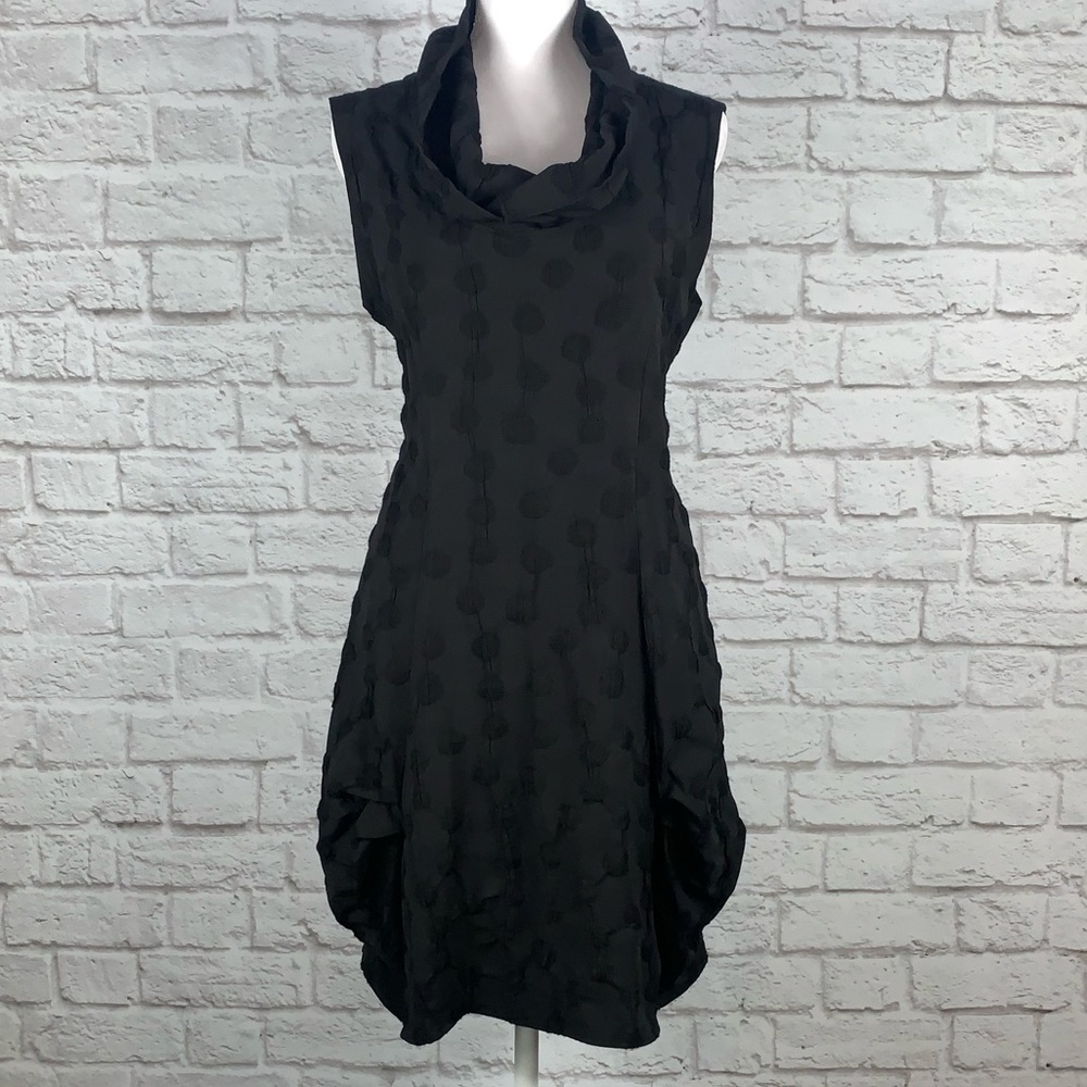 Big Bang Dot Niche Dress